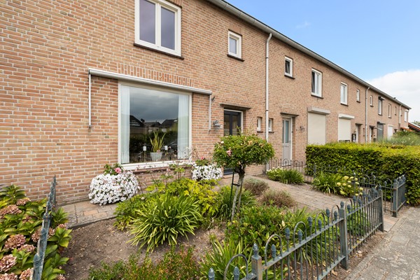 Foto - Verkocht onder voorbehoud: Wonen vlakbij het centrum van Klundert!